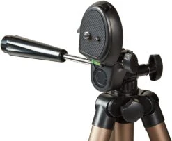 Amazon Basics Lightweight Tripod -Electronics Store 81BLQwUw2bL. AC SL1500